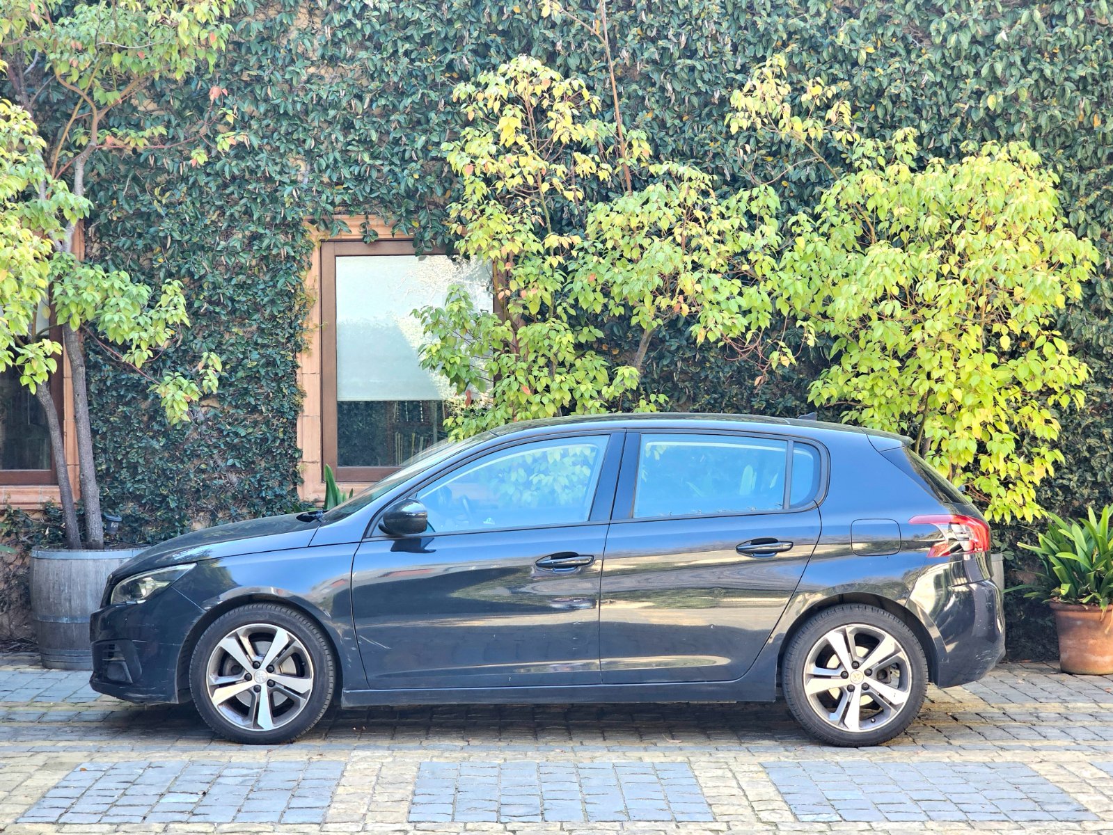 PEUGEOT 308 1.6T ALLURE AUT - Imagen 7