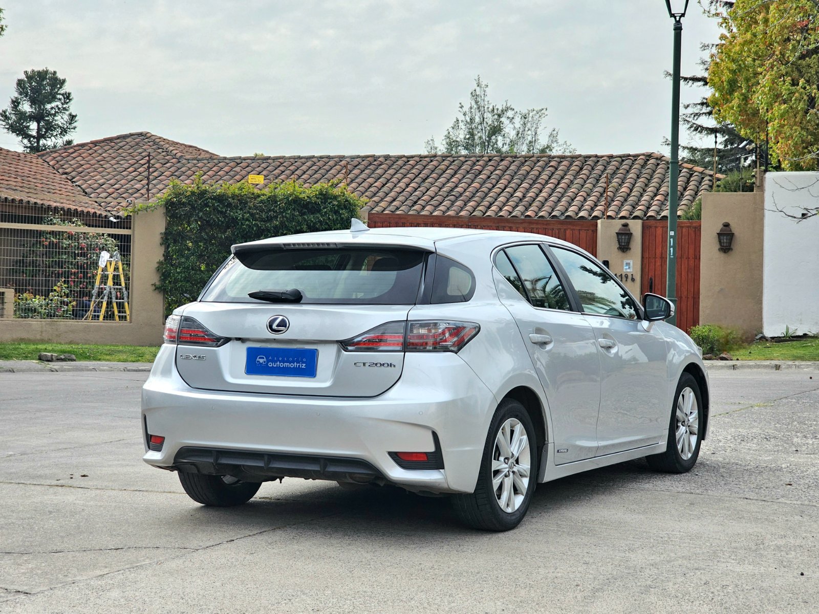 LEXUS CT200H HS Hybrid 1.8 AUT HB - Imagen 6